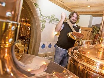500 Liter braut Markus Ott meist von einer Biersorte. In dieser Zeit sind die Braukessel dann vier bis acht Wochen belegt. Foto: Marian Hamacher