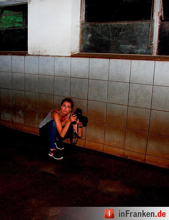 Schweiß im Stall: Making-Of vom Jungbauernkalender 2017