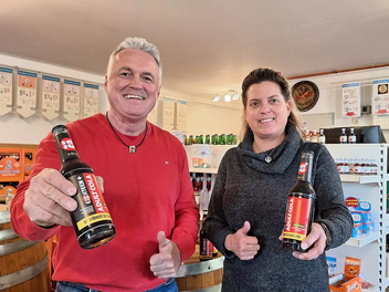 Neues Produkt aus Franken: AdultCola 18+ stößt an die gesetzliche Koffein-Grenze