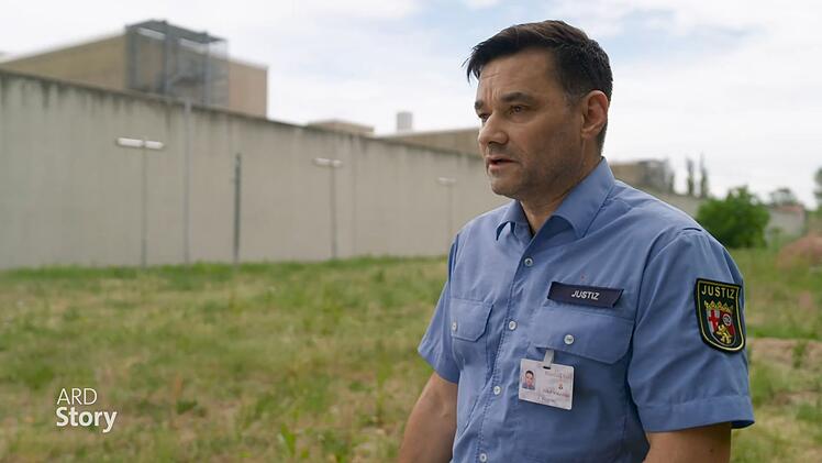 Per Faustschlag machte JVA-Beamter Jens Wagner einst eine Drohne unsch&auml;dlich. Die Piloten konnte er jedoch nicht fassen.
