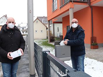 Tim Scheppe und Uwe Roth setzten eine kleine Idee schnell um.  Foto: Johanna Blum