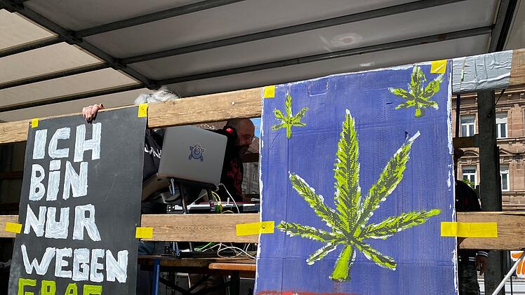 Global Marijuana March Nürnberg: Cannabis-Parade mit Hunderten Demonstranten - Bilderstrecke