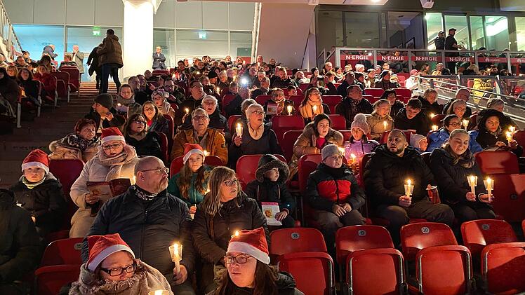 Nürnberg: Vorlesekind, Friedenslicht und Co. - Adventssingen steht kurz bevor