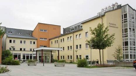 Die Fachklinik Stadtsteinach ist eine Erfolgsgeschichte. Die geriatrische Rehabilitation hat bereits tausenden älteren Menschen zu verbesserter Mobilität und damit zu mehr Lebensqualität verholfen.