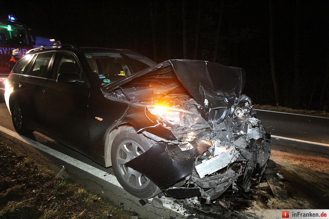 Zwei Verletzte nach Frontalzusammenstoß