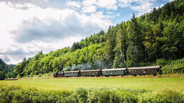 Dampfbahn Fr&auml;nkische Schweiz Fahrt der Dampfbahn Fr&auml;nkische Schweiz von Ebermannstadt nach Beringersm&uuml;hle.  Ersteller: Florian Trykowski Fotografie  Urheberrecht: &copy; TZ Fr&auml;nkische Schweiz / Florian Trykowski