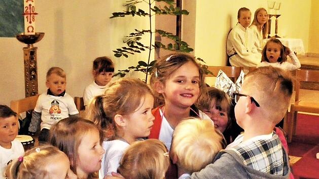 Im Gottesdienst und beim anschlie&szlig;enden Sommerfest durften die Wickendorfer Kinder die Bandbreite ihrer Gef&uuml;hle zeigen. Foto: privat
