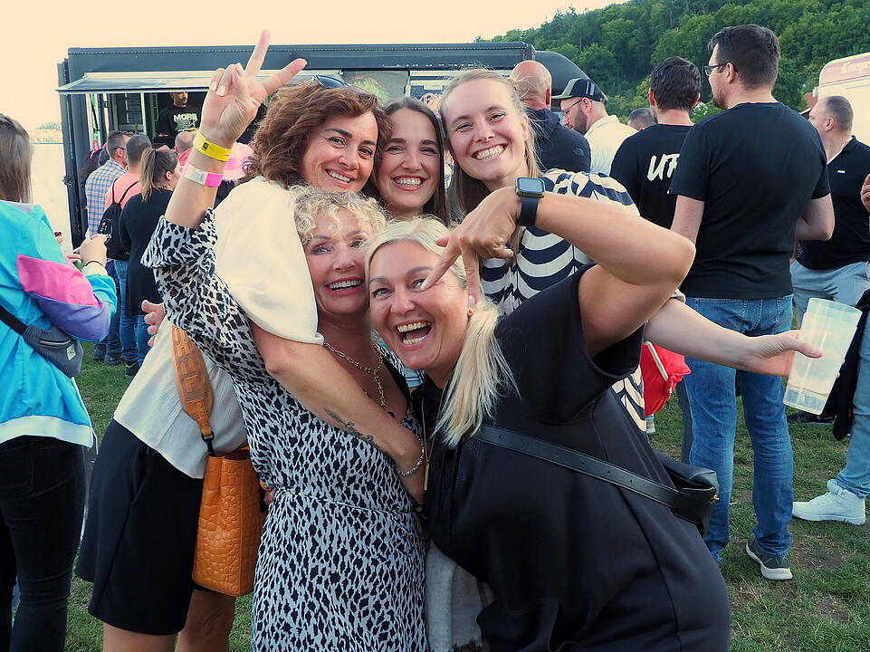 Die Mega Party voller Hits & Nostalgie.