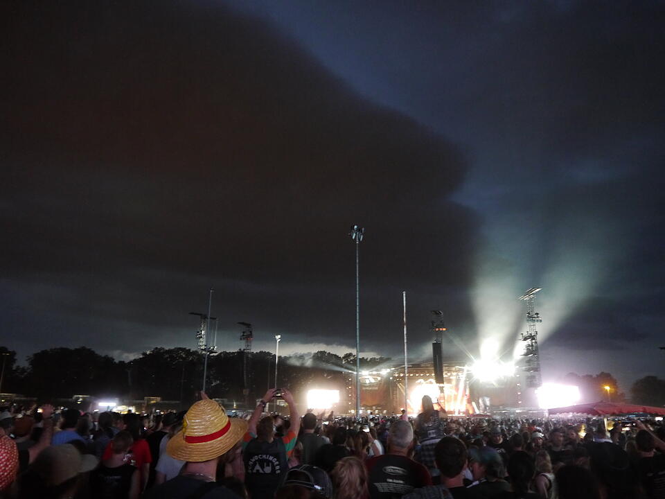 Rock im Park im Regen: Umwetter während Ärzte-Konzert