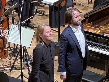Ruth Reinhard hat die Deutsche Kammerphilharmonie Bremen dirigiert, am Klavier Daniil Trifonov