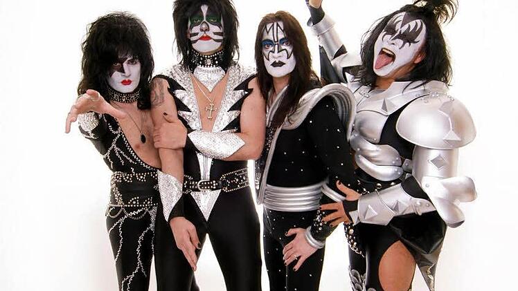 Vom Original kaum zu unterscheiden: (v. l.) Thomas Stachow (als Peter Criss), Harald Jess Schuster (Ace Frehley), Thorsten Hänsel (Gene Simmons) und Heiko Grabmeier (Paul Stanley).  Fotos: privat