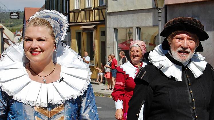 Beim Festumzug durch Münnerstadt. Foto: Sigismund von Dobschütz