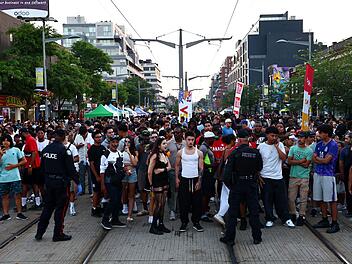 Sch&uuml;sse bei Salsa-Festival in Toronto
