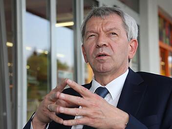 Wer wird Stellvertreter des neuen Landrats Johann Kalb? Die CSU scheint sich auf Männer festzulegen. Grüne und SPD fordern auch eine Frau.  Foto: Matthias Hoch