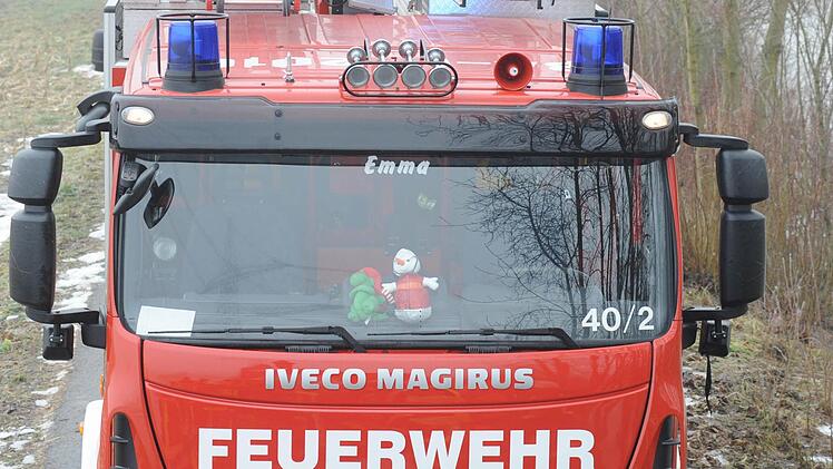 Am Donnerstagmorgen ist eine Scheune in Obernbreit im Landkreis Kitzingen komplett niedergebrannt.  Symbolfoto: Archiv
