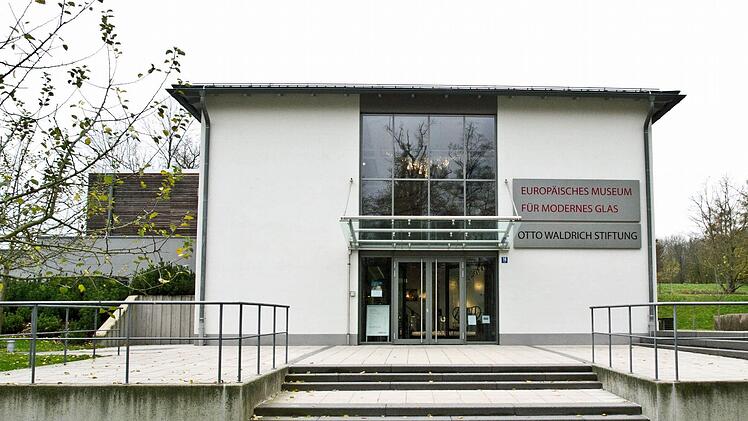 Die Leitung des Europäischen Museums für Modernes Glas bleibt in der Zuständigkeit von Sven Hauschke.Jochen Berger