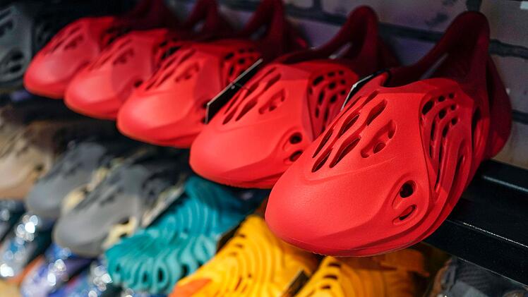 Adidas: Schuhe im Wert von 1,2 Milliarden Euro - Werden sie nun weggeworfen?