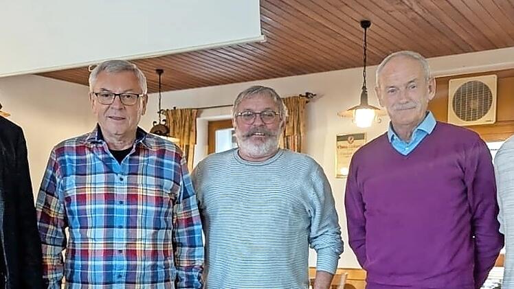 1. Vorstand Jörg Schaffelke mit den gewählten Vorstandsmitgliedern Jürgen Lasar, Werner Schmitt, Uwe Tempel, Joseph Schmidt, es fehlt Oliver Schmidt.