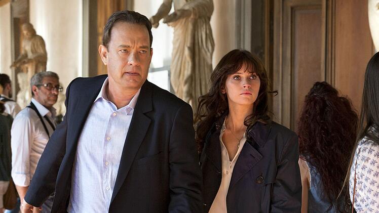 Ein verr&uuml;ckter Milliard&auml;r will die Weltbev&ouml;lkerung minimieren. Robert Langdon (Tom Hanks) und Sienna Brooks (Felicity Jones) sind in einem Wettlauf gegen die Zeit. "Inferno" spielte von allen drei Langdon-Filmen am wenigsten ein.