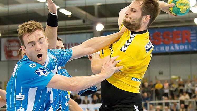 Coburgs bester Spieler Nico Büdel ergriff immer wieder die Initiative und hielt sein Team im Spiel. Am Ende reichte es aber trotzdem nicht. Fotos: Albert Höchstädter