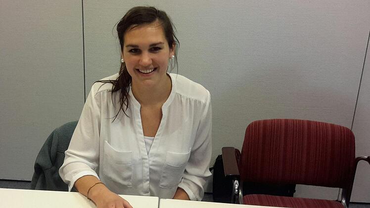 Ulrike Abersfelder heißt die neue Gemeindejugendpflegerin der Stadt Bad Brückenau. Im Stadtrat stellte sich die 23-Jährige vor und umriss ihre Aufgaben. Rolf Pralle