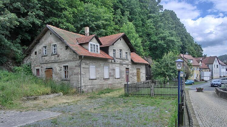 Das Gebäude Rathausgasse 17 an dem Platz der Bergschneidmühle