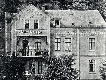 Die Villa Valesca am Neuen Weg  wurde 1945 durch Artilleriebeschuss schwer beschädigt und durch das dadurch verursachte Feuer zerstört.