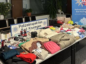 Polizei Bad Kissingen zeigt üppiges Diebesgut: 39-Jährige festgenommen