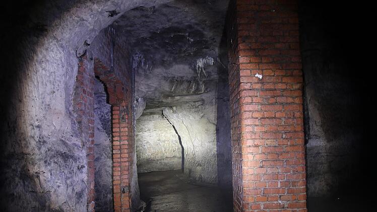Die Gänge sind oft mehrere Meter hoch. Foto: Jürgen Gärtner