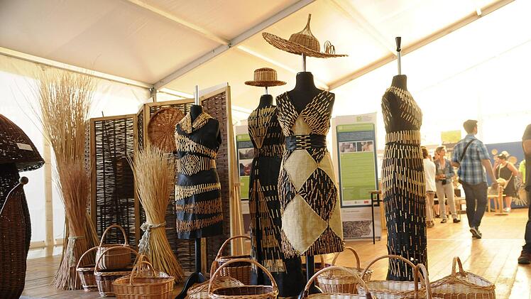 Das Weltfestival bot  eine Reihe internationaler Ausstellungen zum Thema "Tradition und Moderne, Design und Funktionalit&auml;t".Alicia Vetter