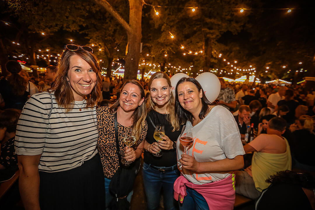 Impressionen vom größten Weinfest in Franken!