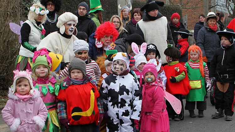 Mit Begeisterung waren auch die Jüngsten aus dem Kindergarten dabei.