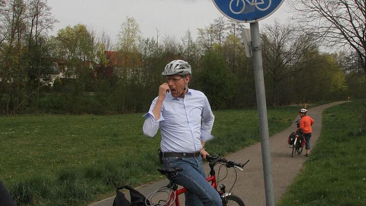 Bürgermesister German Hacker war auf der Rundfahrt dabei.