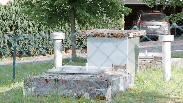 Lieferengpässe und Arbeitsausfälle verzögerten die Sanierung der Wasserver- und Abwasserentsorgung.