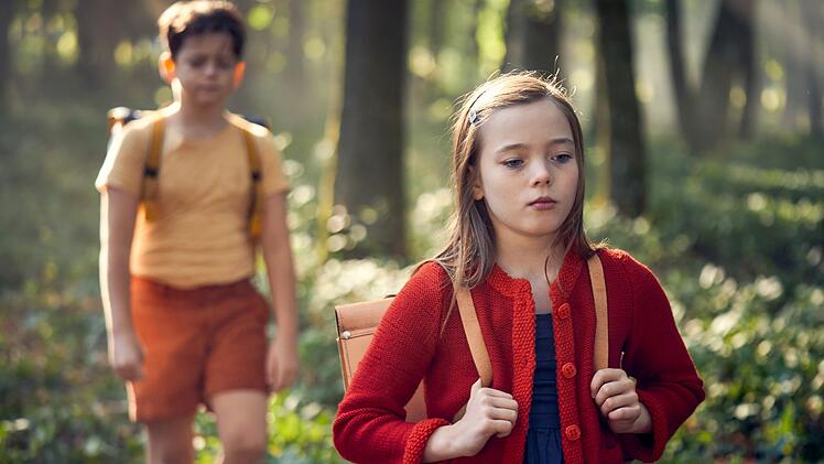 Martin (Cosmo Taut) und Luise (Ava Petsch) sind beste Freunde, bis ein Unglück geschieht ...