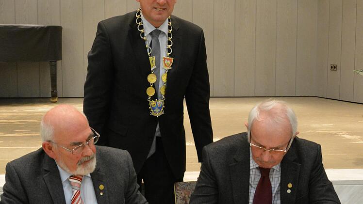 Eintrag ins Goldene Buch der Gemeinde