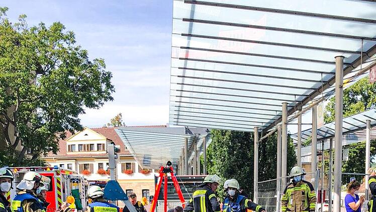 Bei der Rettung aus dem Schacht Foto: Feuerwehr Forchheim