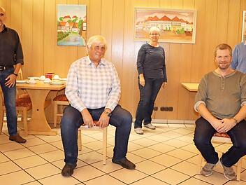 Der F&ouml;rderverein Kuno-Mare hat gew&auml;hlt. Im Bild (von links) der scheidende Vorsitzende Michael Fraunholz, sein Nachfolger Volker Thorm&auml;len, Beir&auml;tin Martina Schnapp, Zweiter Vorsitzender Manfred Weigand und der scheidende Schatzmeister Volker Schindhelm Foto: R. Dietz