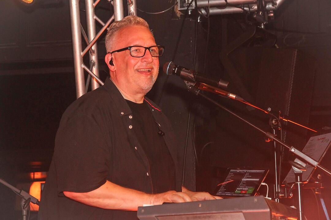 RADSPITZ live im Schwingen Nightlife