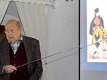Mit vielen Fotos garniert: der Vortrag von Klaus-Dieter Guhling. Foto: Björn Hein