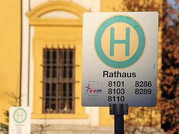 Kitzingen: Rathaus schließt zum Fasching früher