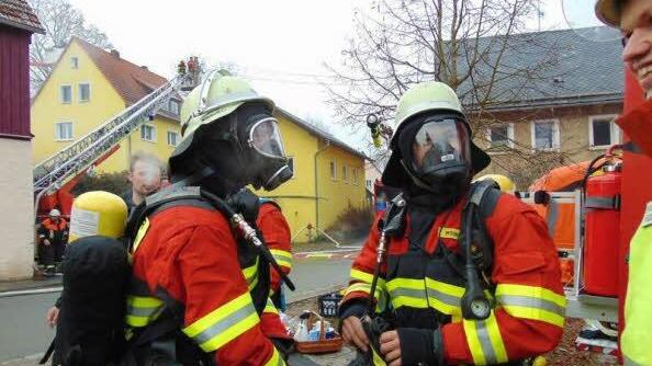 Auf 150 000 Euro Schaden wird der beim Feuer entstandene Sachschaden beziffert.  Fotos: Petra Malbrich