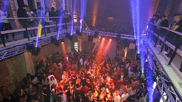 Impressionen von einer Mega-PartyFoto: Monika Limmer