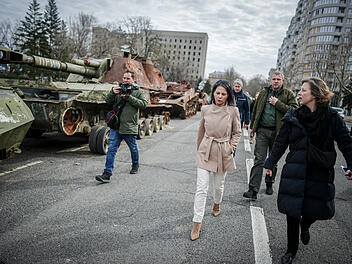 Ukraine-Krieg - Baerbock in Mykolajiw