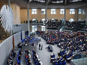 Bundestagswahl 2025: Bürgergeld, Migration und Atomkraft - diese Dinge bleiben, egal wer an die Regierung kommt