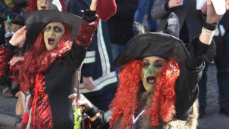 In Oberlangenstadt sind die Hexen los. Foto: Veronika Schadeck