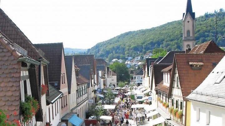 Das Altstadtfest in Ebermannstadt ist ein Publikumsmagnet. Das soll so bleiben.  Foto: Archiv/Helmut Vogler