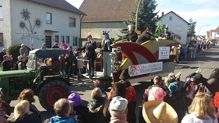 Faschingsumzug in Ebenhausen.  Foto: Stefan Geiger