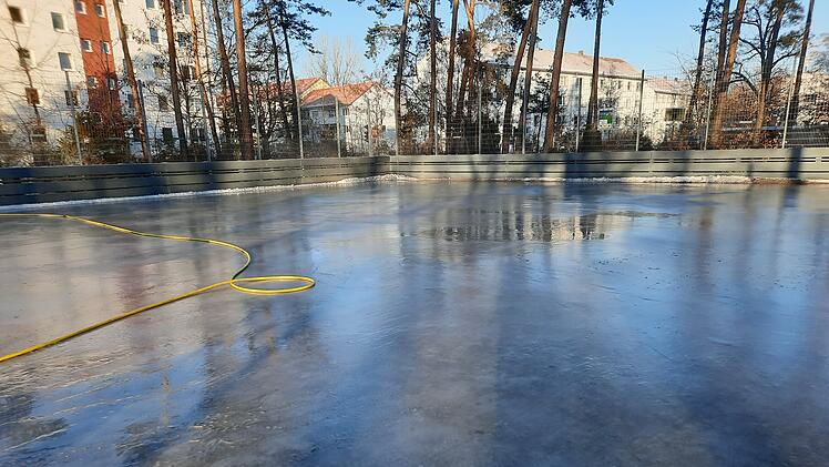 Erlangen: Stadt überrascht mit zwei neuen Eisflächen