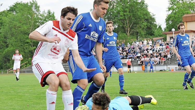 Rettete seiner Mannschaft das wertvolle Unentschieden gegen Gerolzhofen: Münnerstadts Keeper Patrick Balling. Foto: ssp